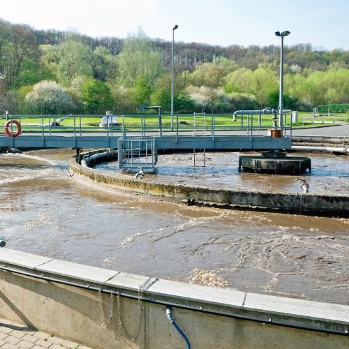 Water purification system tailored for industrial compliance and reuse